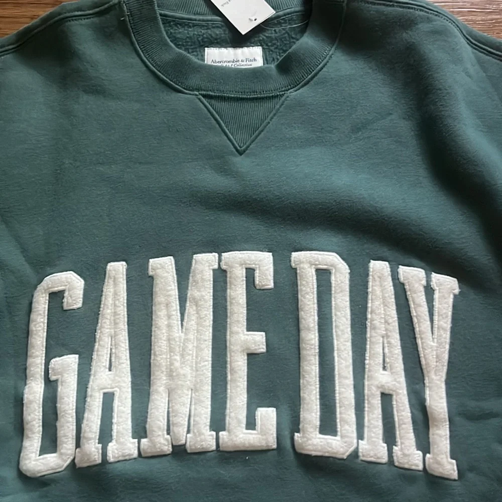 Abercrombie & Fitch Soft AF Collection Sweatshirt (M) FINAL SALE - Picture 2 of 3